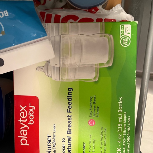 Brand new in box plates baby bottles - Picture 2 of 2